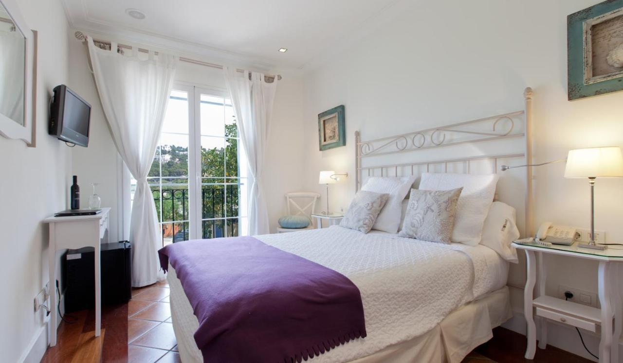 Mr Les Rotes Hotel