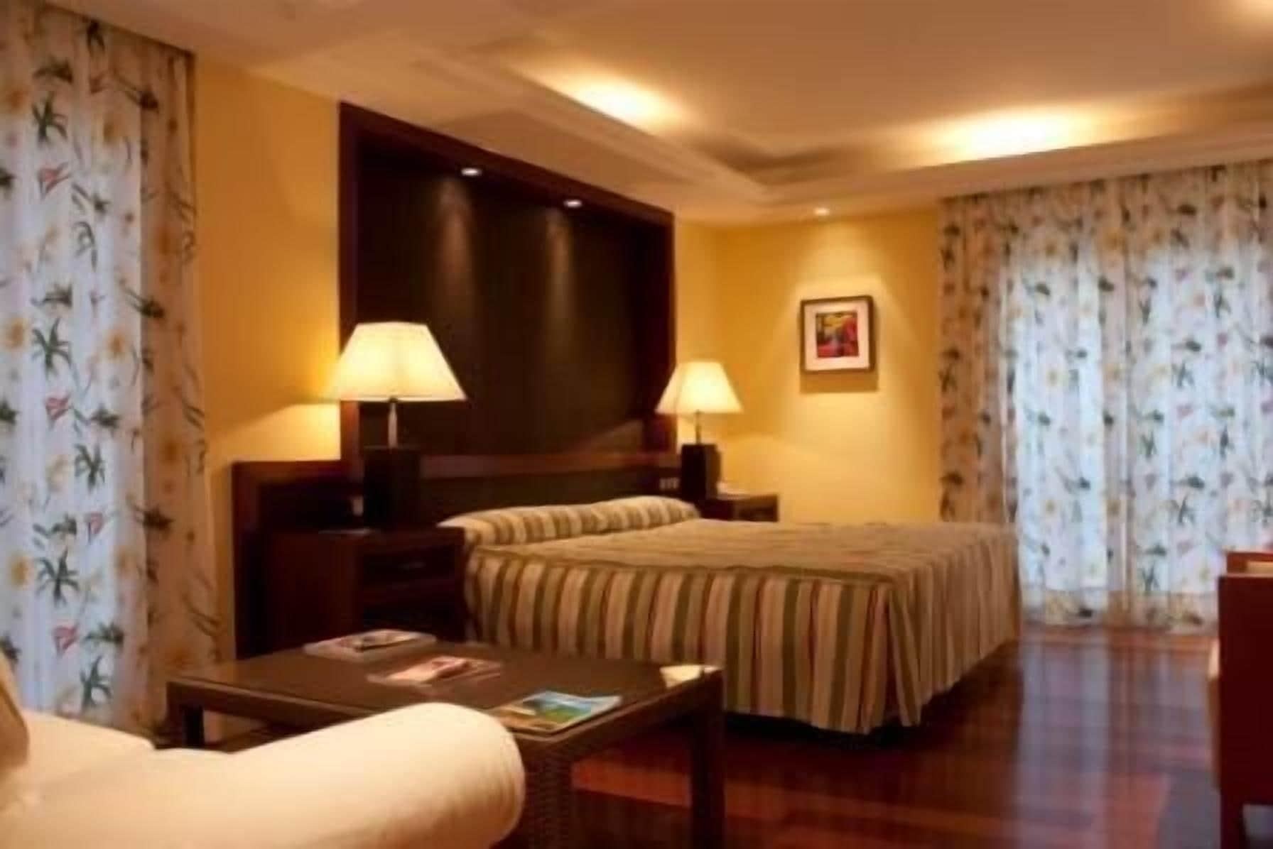 Hotel Mr Les Rotes Denia