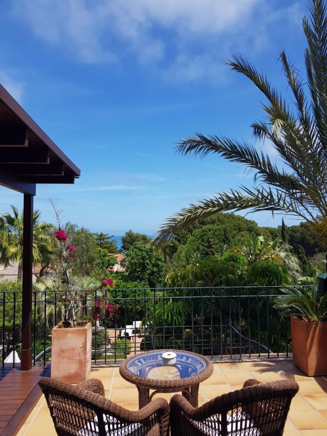 Mr Les Rotes Hotel