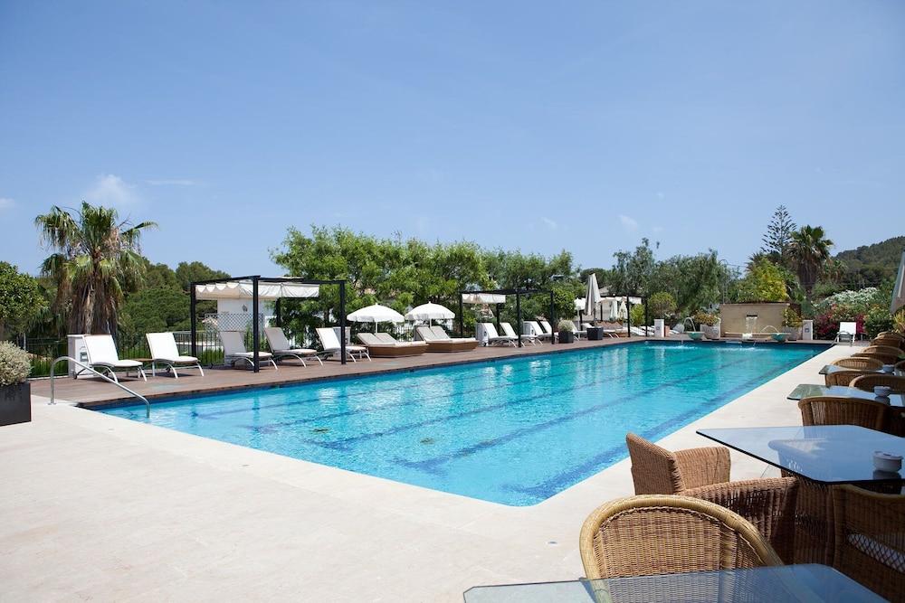Mr Les Rotes Hotel