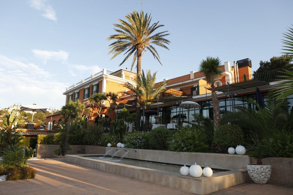 Mr Les Rotes Hotel 4*